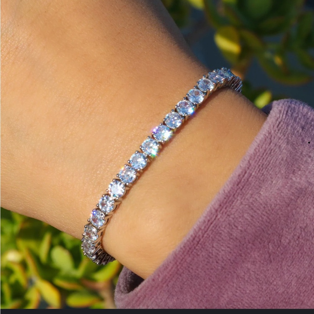 Elegant Red and Silver Bracelet